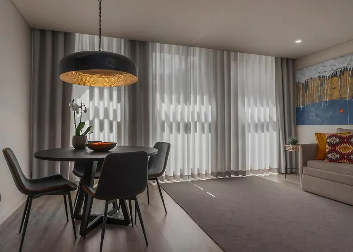 Urban Luxury Apartment, Downtown Porto Near Metro